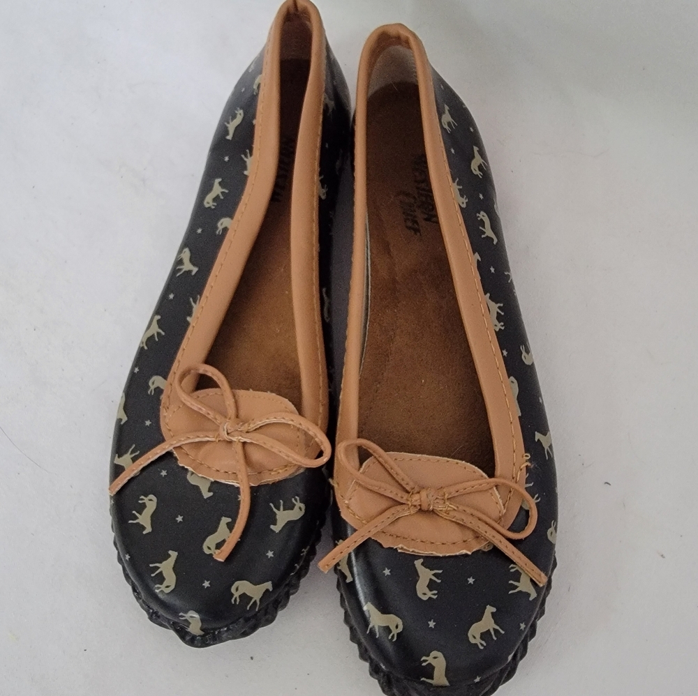 Western Chief Slip On Flats Size 8